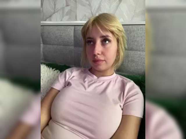 MiaLiaHot