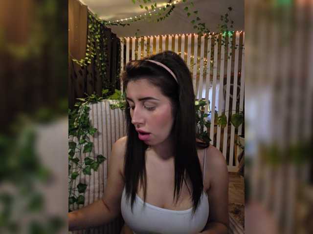 MiaLiaHot