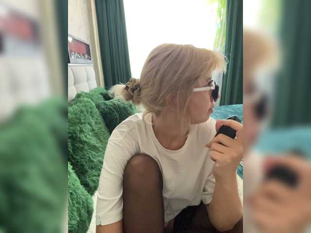 MiaLiaHot