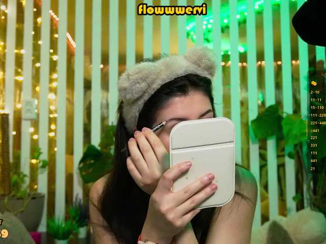 MiaLiaHot's BongaCams show and profile