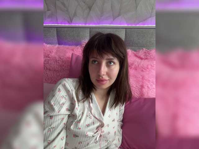 MiaLiaHot