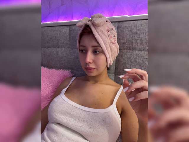 MiaLiaHot