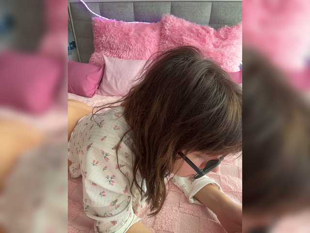 MiaLiaHot