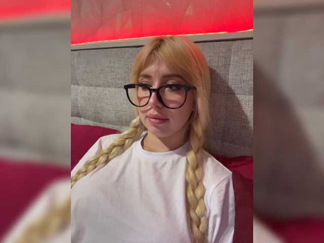 MiaLiaHot