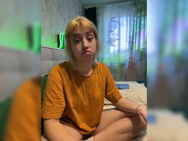 MiaLiaHot
