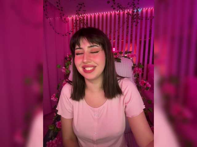 MiaLiaHot live cam on BongaCams