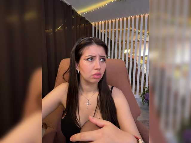 MiaLiaHot