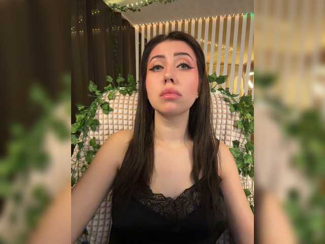  MiaLiaHot chat room