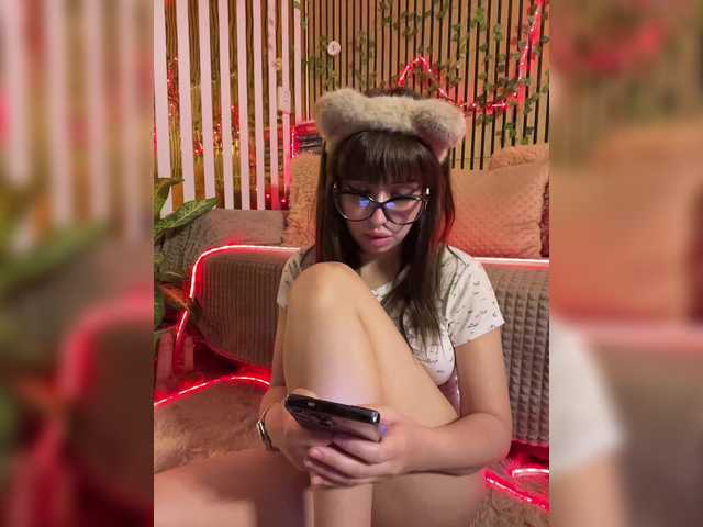 MiaLiaHot