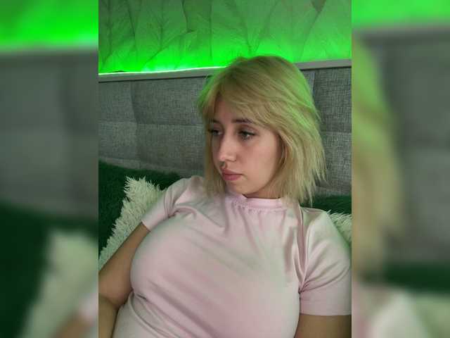MiaLiaHot