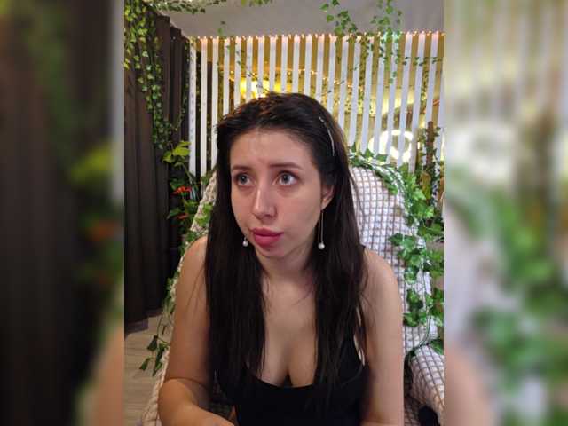 секс с MiaLiaHot