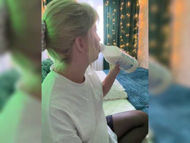 MiaLiaHot