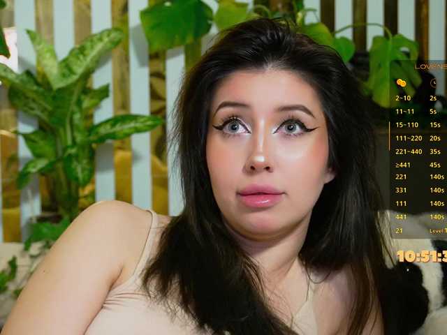 MiaLiaHot's BongaCams profile