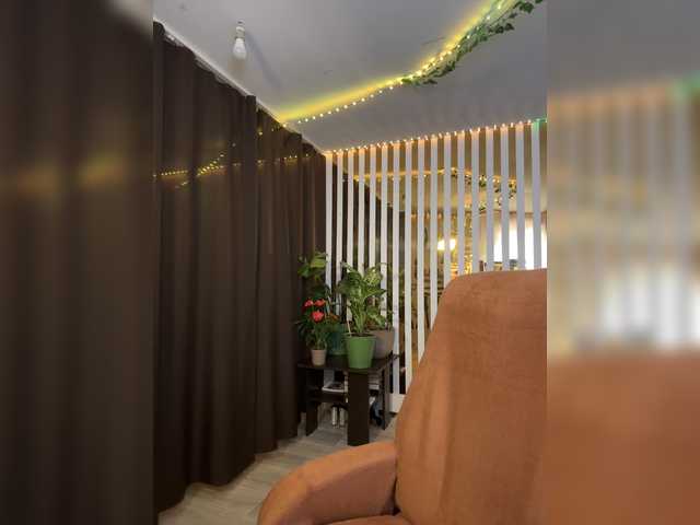  MiaLiaHot chat room