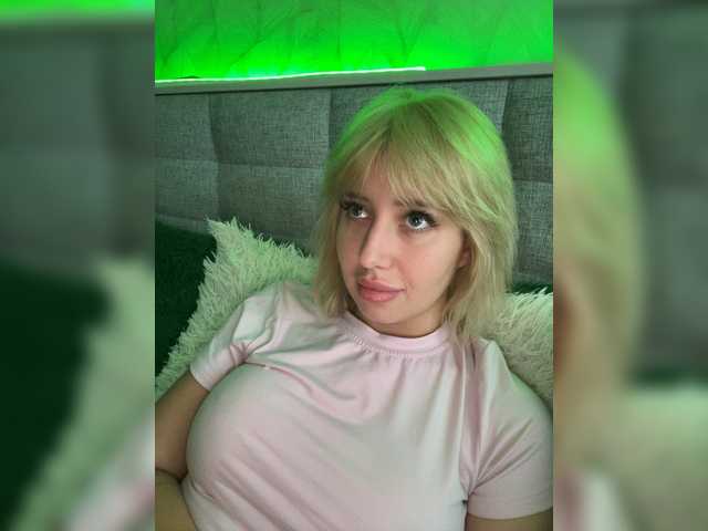MiaLiaHot