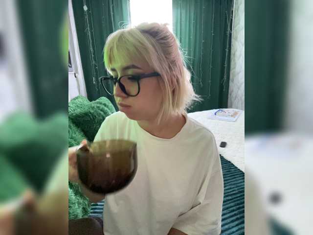 MiaLiaHot