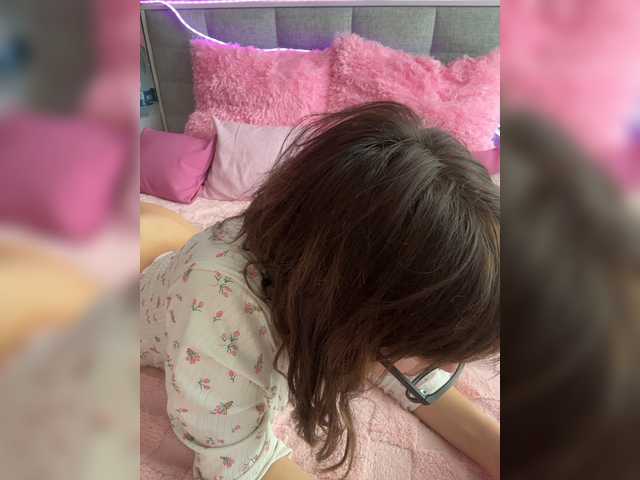 MiaLiaHot