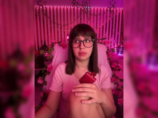 MiaLiaHot