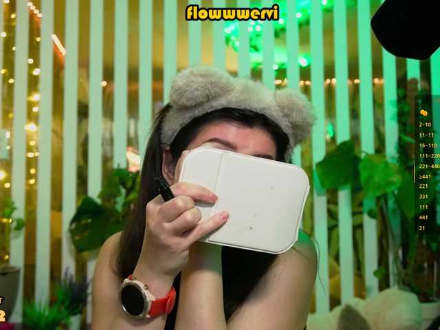 MiaLiaHot's BongaCams show and profile