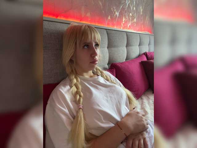 MiaLiaHot live cam on BongaCams