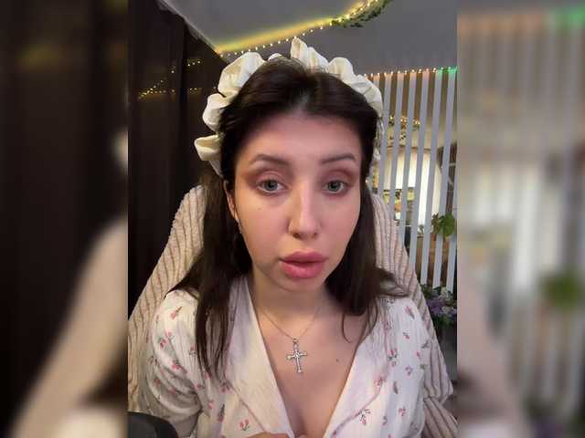 le modèle -Violetttttka- est en webcam porno dans un show sur le site bongacams, il possède les tags suivants: White/Caucasian,Brunette,Shaved