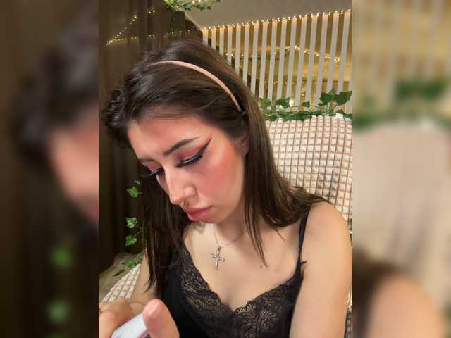 MiaLiaHot