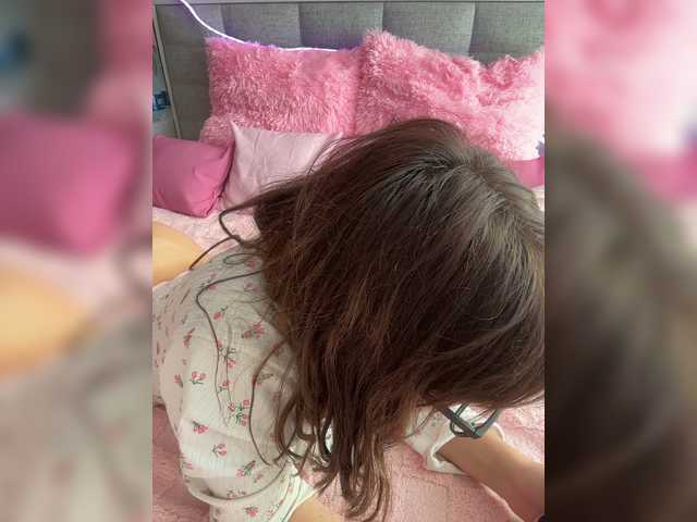 MiaLiaHot