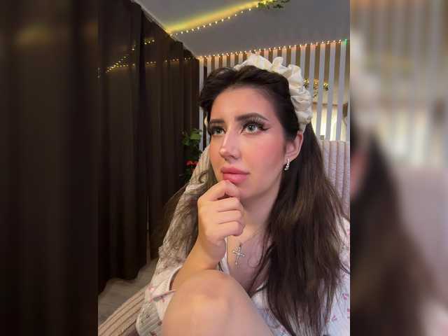 MiaLiaHot
