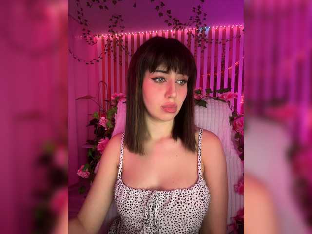 MiaLiaHot
