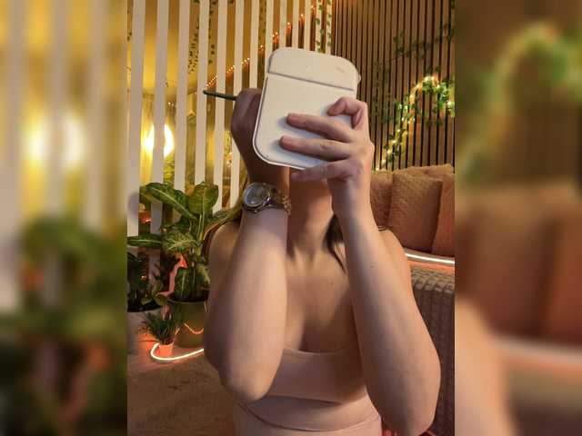 MiaLiaHot live cam on BongaCams