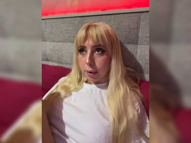 MiaLiaHot