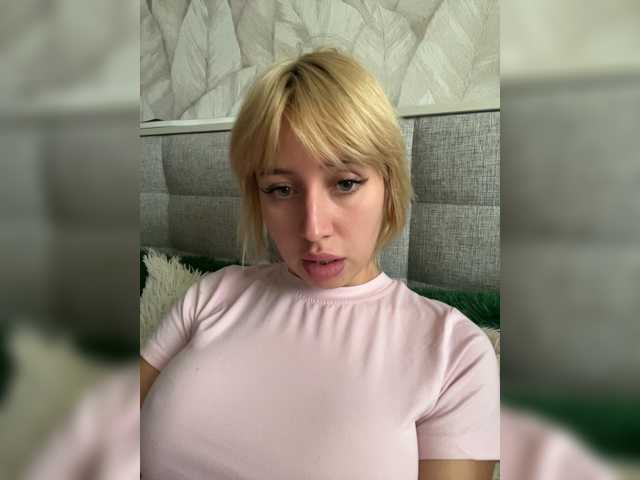 MiaLiaHot