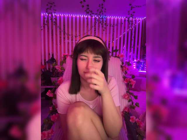 MiaLiaHot live cam on BongaCams