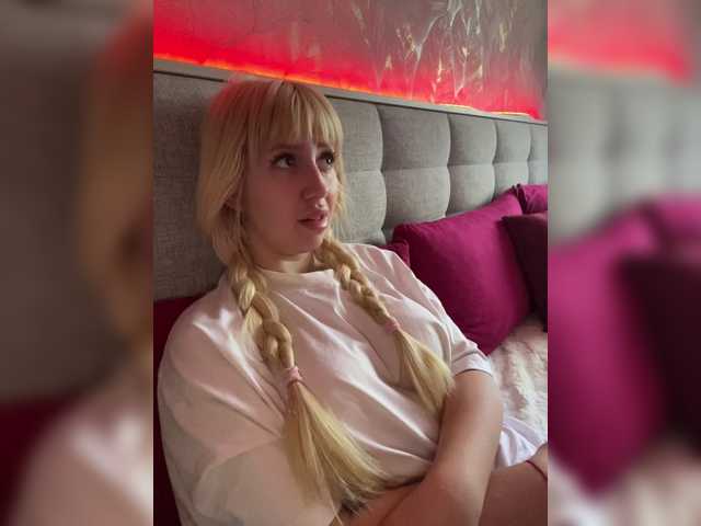 MiaLiaHot live cam on BongaCams