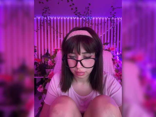 MiaLiaHot