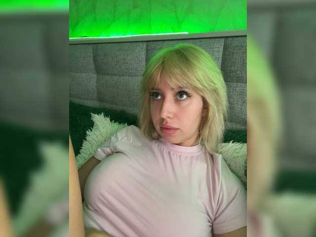 MiaLiaHot