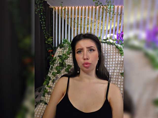 MiaLiaHot