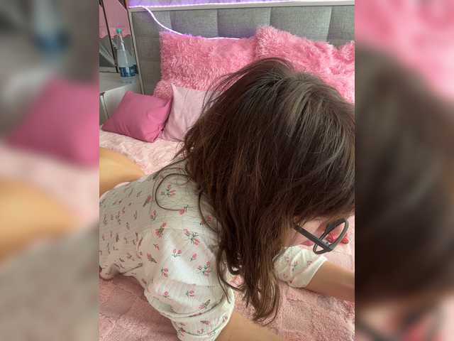 MiaLiaHot