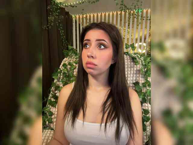 MiaLiaHot
