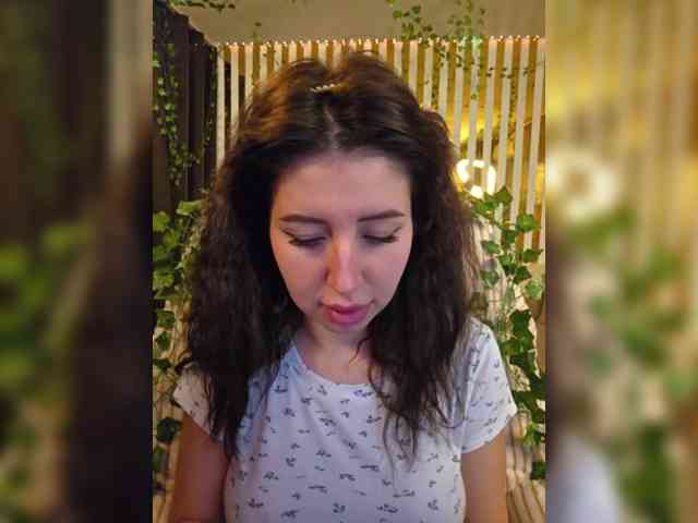 free live cam sex MiaLiaHot
