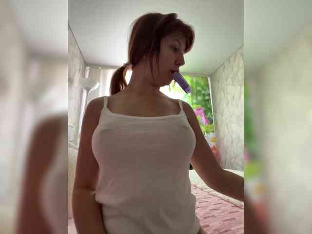 MiaLiaHot