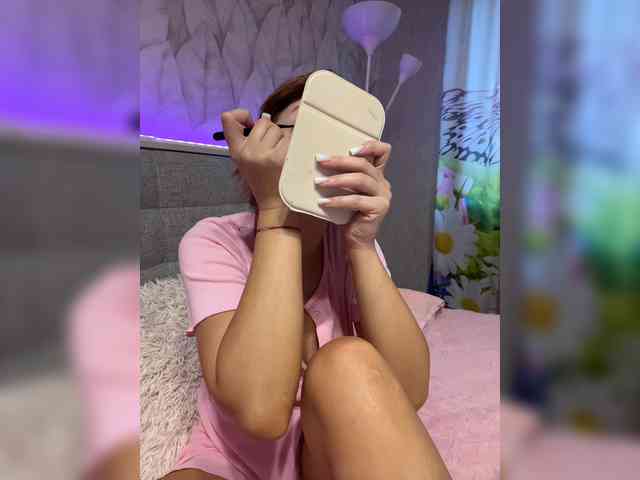 MiaLiaHot Live Webcam on BongaCams