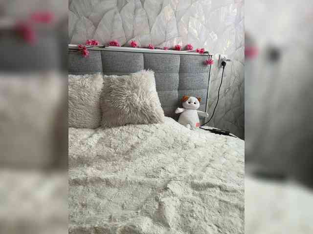 MiaLiaHot Sex Cam Show