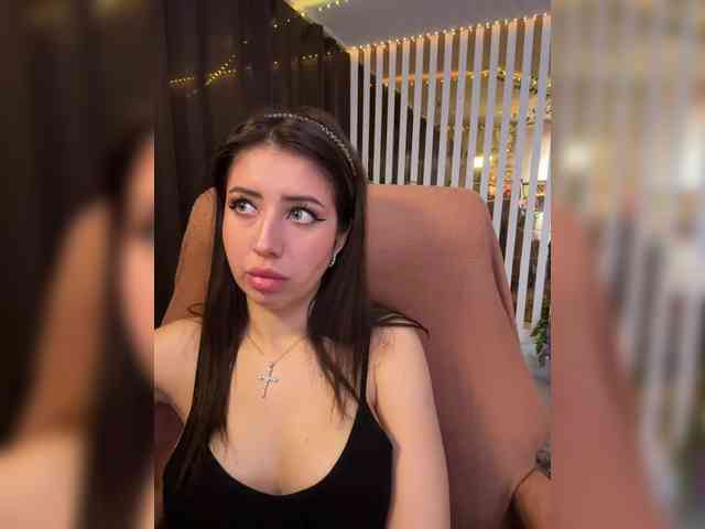 MiaLiaHot