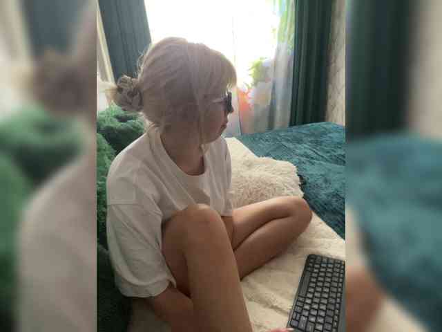 MiaLiaHot