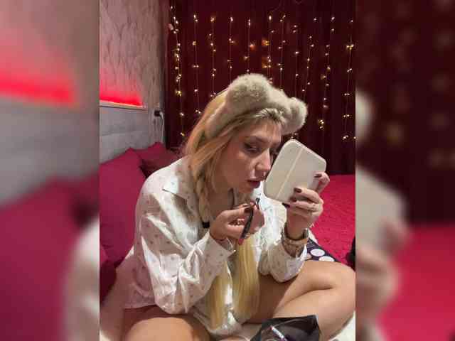 MiaLiaHot