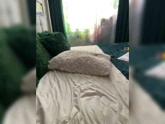free live cam sex MiaLiaHot