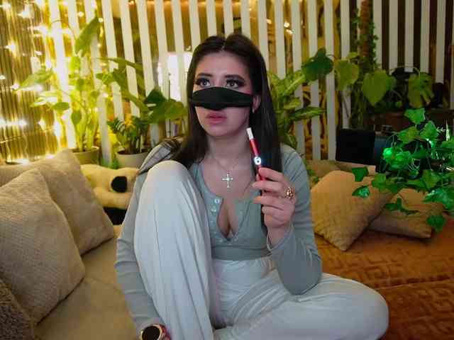 MiaLiaHot Live Webcam on BongaCams