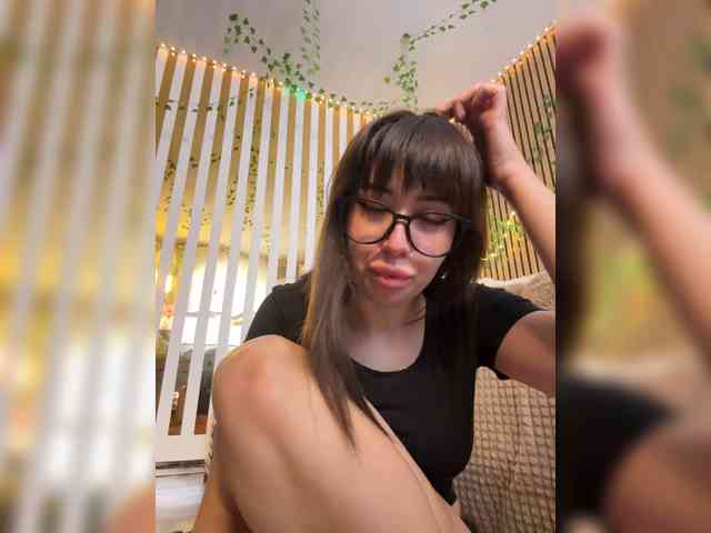 MiaLiaHot