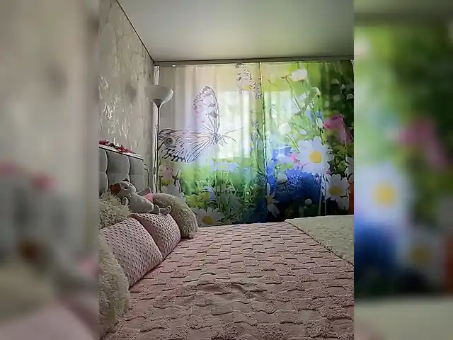 MiaLiaHot